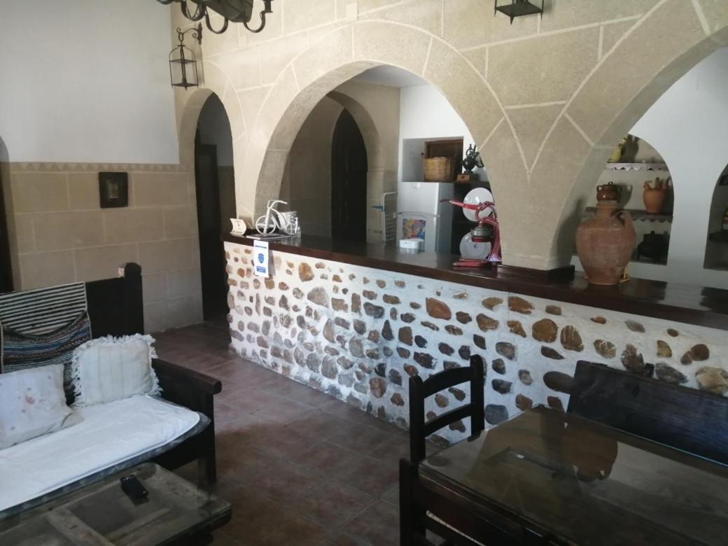 La Pension Del Parador Galisteo Extérieur photo